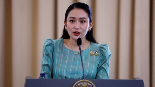 泰國總理通話錄音引政治風暴，第二大黨退出執政聯盟。路透社