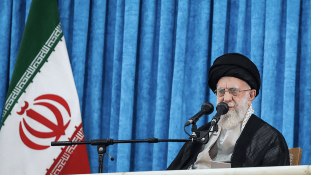 梅哈內伊日前表示，不會向美國屈服。