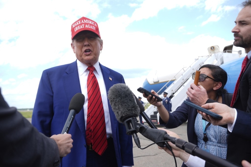 特朗普介入以伊沖突。