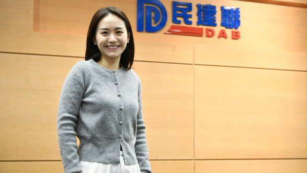 民建聯“小花”莊雅婷參選港姐。