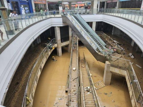 貴州榕江縣遭遇30年一遇洪水。