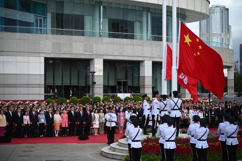 灣仔金紫荊廣場舉行升旗儀式。