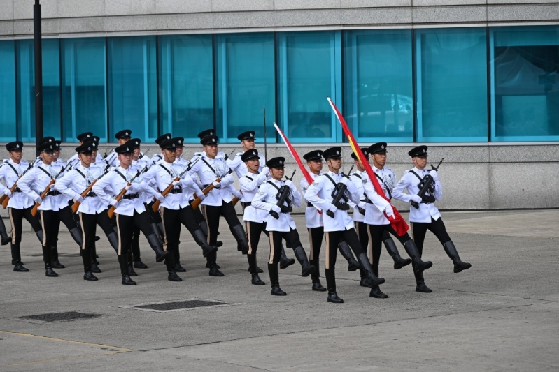 護旗方隊進場。