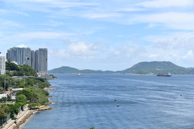 港島西環景觀開揚。