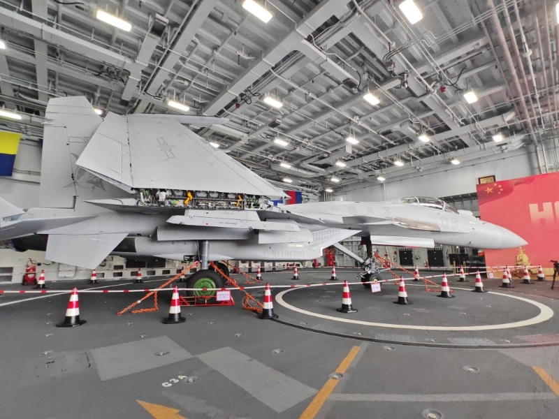 山東艦上的甲板招待會。