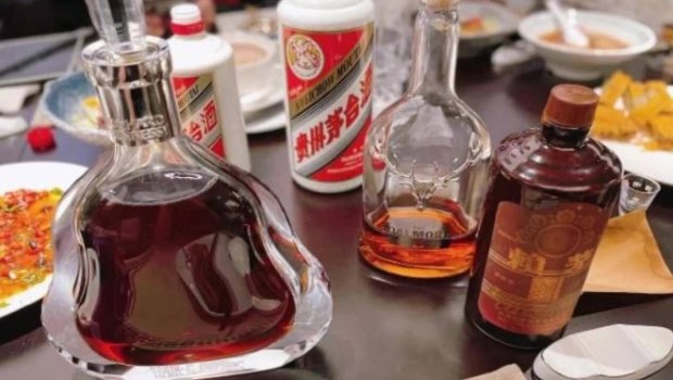 地方對整治違規吃喝層層加碼，引起爭議后，中央明確“禁酒令”標準。IG