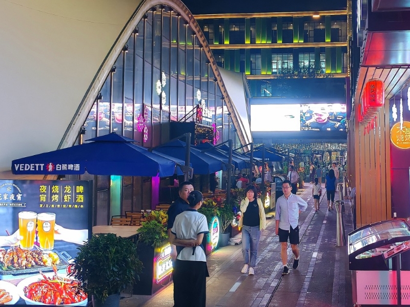 北京一些高檔餐廳也推出消夜燒烤。