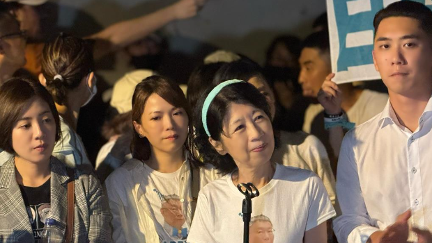 民眾黨前黨主席柯文哲妻子陳佩琪不滿國民黨臺北市議員鐘小平態度，表態再告一次。