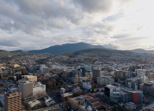 一對中國夫婦于澳洲塔斯曼尼亞霍巴特遇襲。