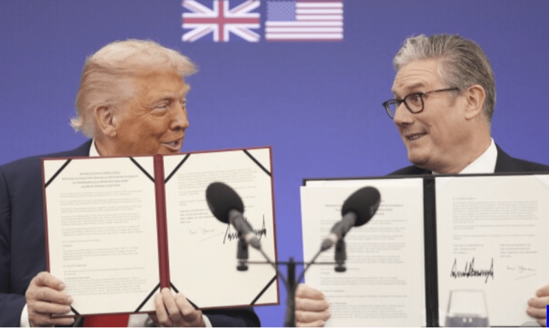 特朗普結束訪英行程 特朗普結束訪英行程