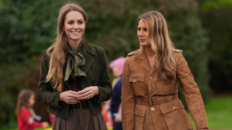 同框凱特，梅拉尼婭被女童問“是下個王妃？”她高情商化解