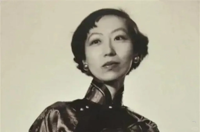張愛玲首任丈夫便是胡蘭成。